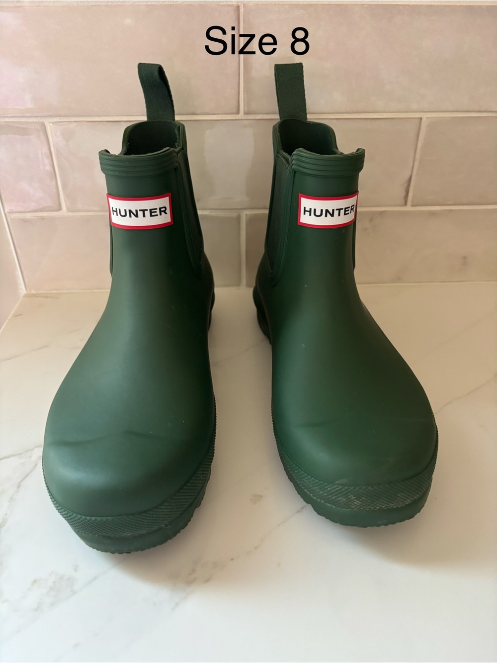 Women’s Hunter Chelsea ankle boot size 8 Hunter green